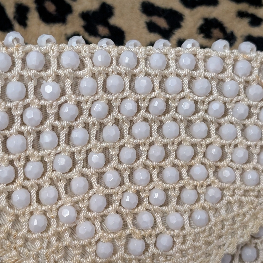 Vintage 1950s Bobbie Jerome beaded crochet ivory clutch - Picture 2 of 9